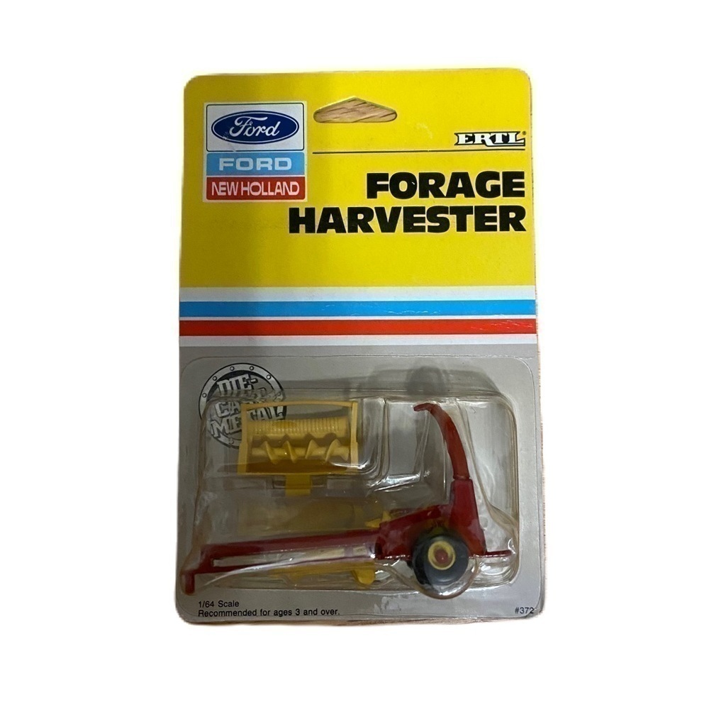 Vintage Ford New Holland Forage Harvester 1/64 ERTL New Farm Toy 900 Tractor